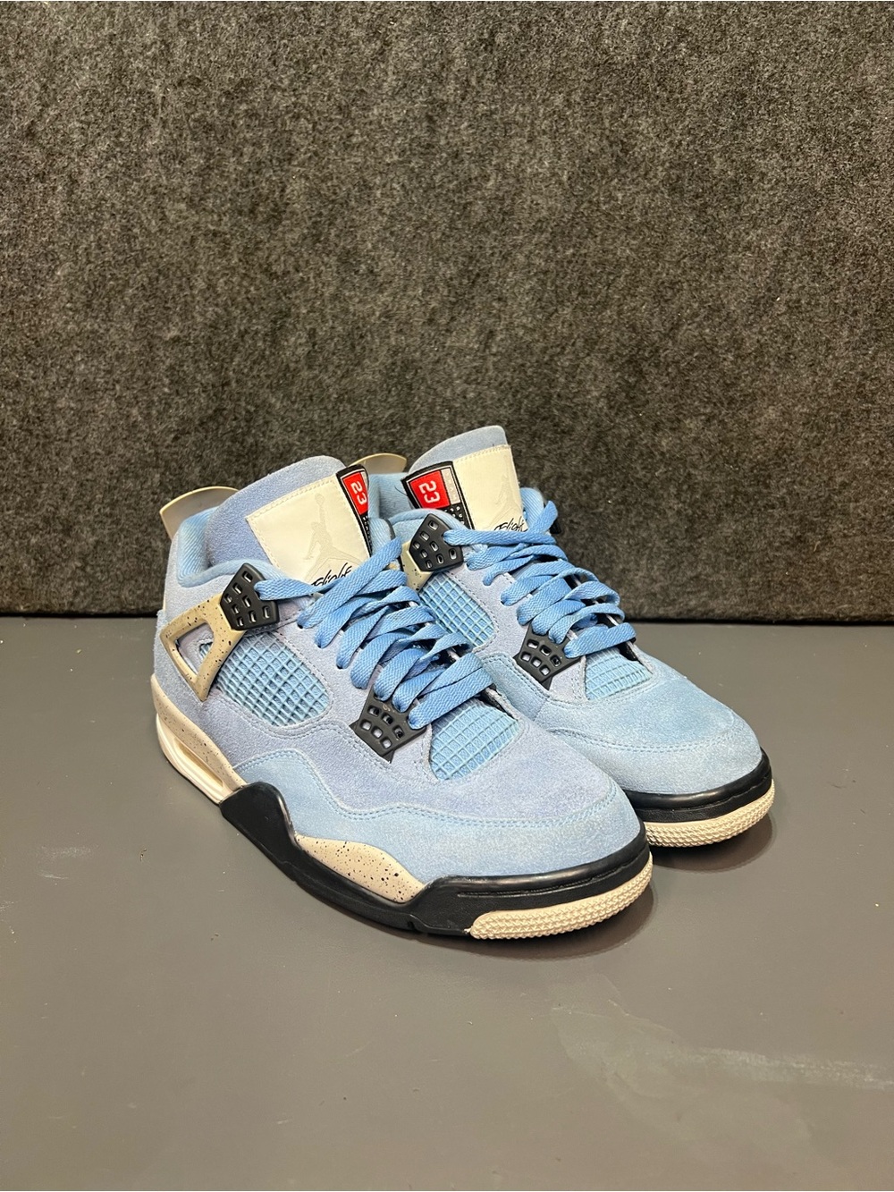 Air Jordan 4 Retro University Blue (GS) Men’s Size 8